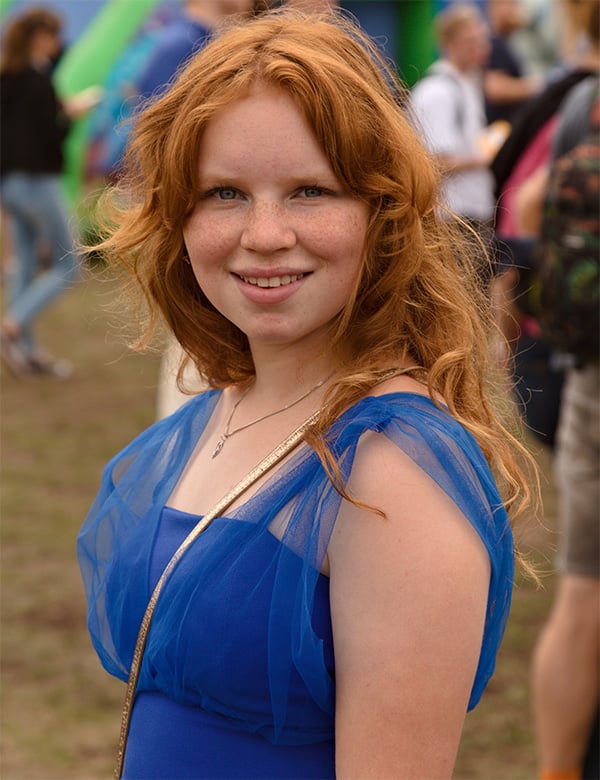 Kindermodel met rood haar Suze