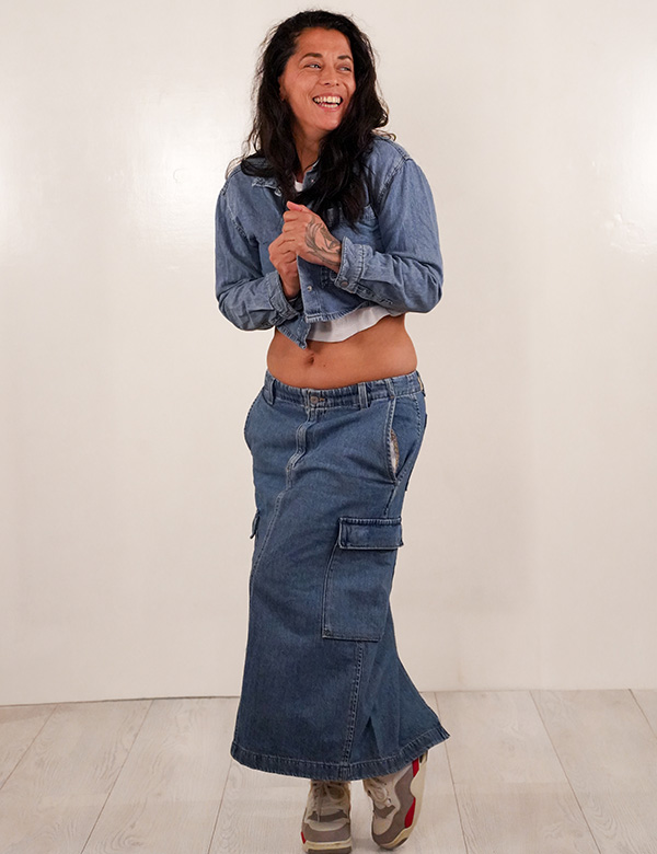 Vrouwelijk model met zwart haar Sylvia C.
