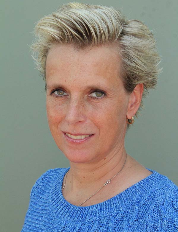 Vrouwelijk model met blond haar Sylvia
