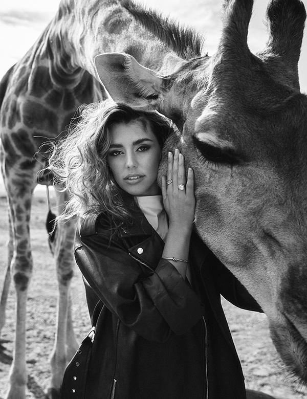 Vrouwelijk model met bruin haar Tess M.