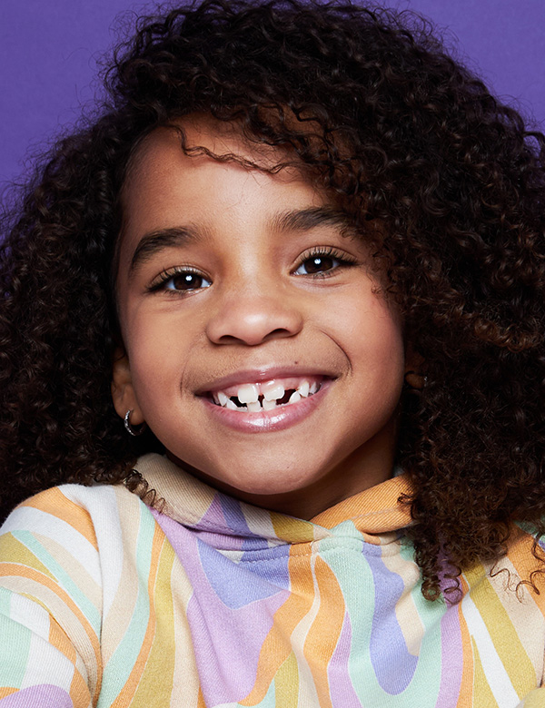Kindermodel met krullen tiana
