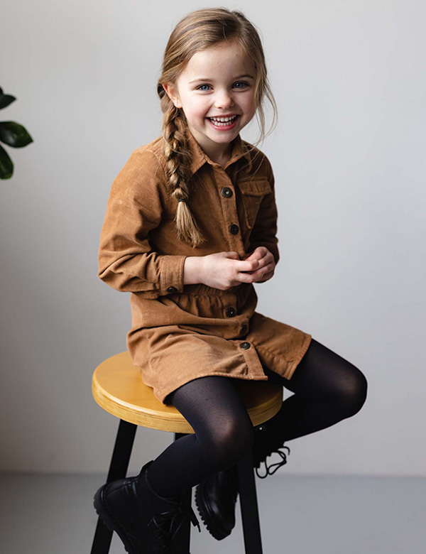 Kindermodel met blond haar Tirza