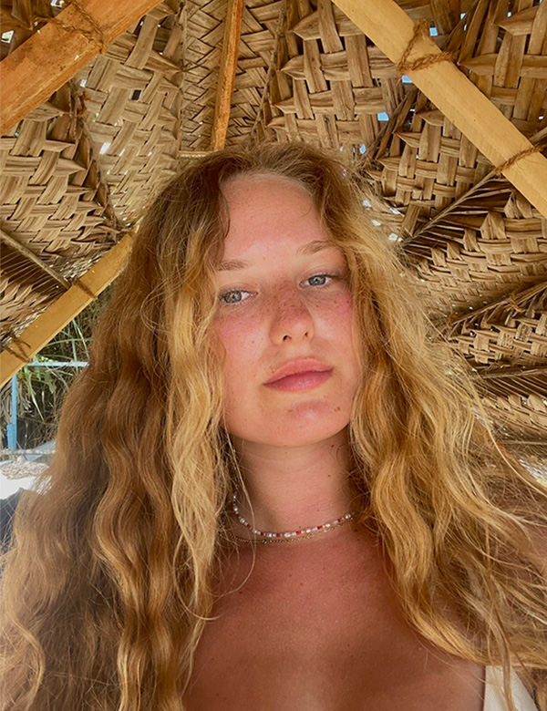 Kindermodel krullend haar Toni