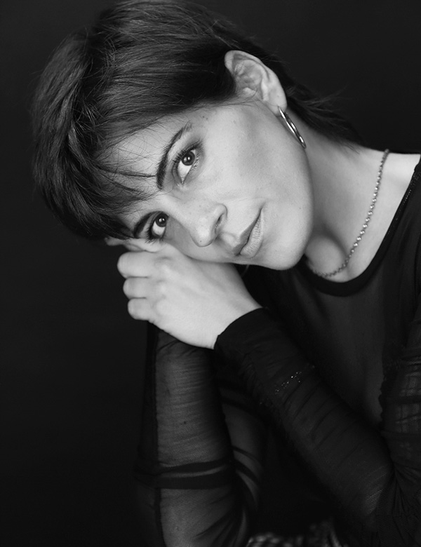 Vrouwelijk model kort haar Valeria
