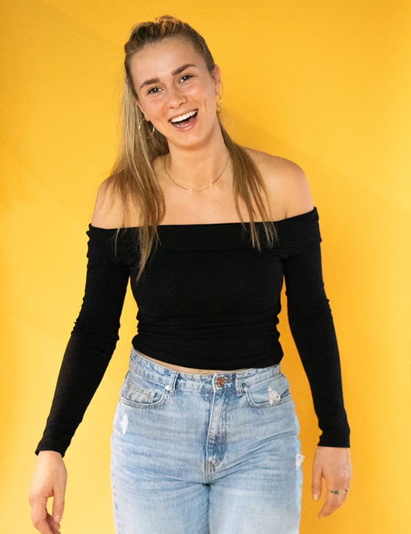 Vrouwelijk model met blond haar Veerle