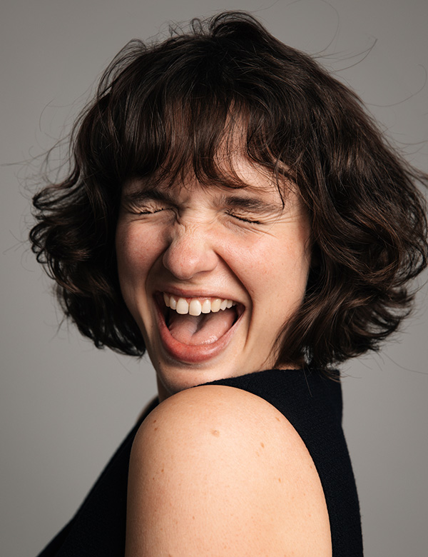 Vrouwelijk model met zwart haar Vera