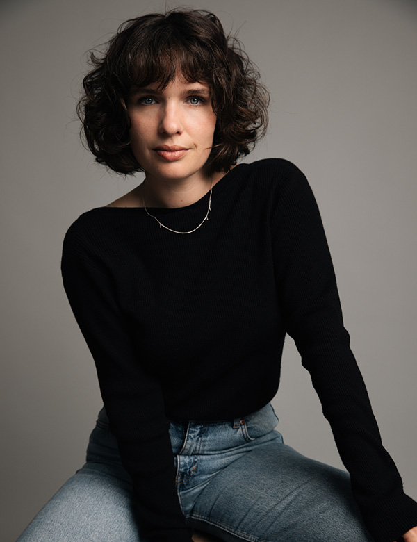 Vrouwelijk model met zwart haar Vera