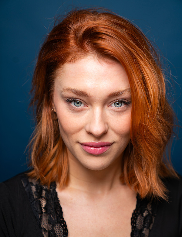 vrouwelijk model met rood haar Vivian