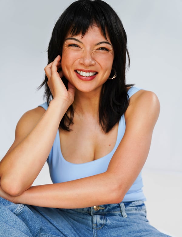 Vrouwelijk model met zwart haar Wennah