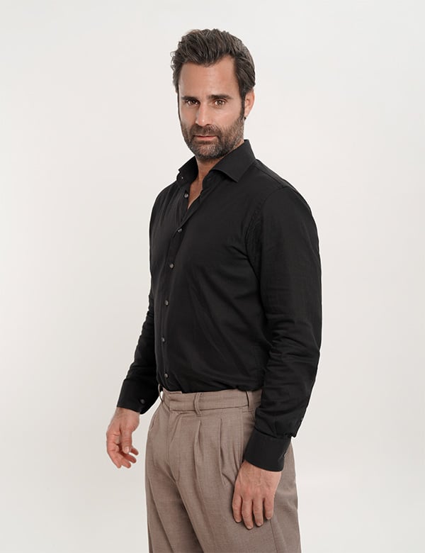 Mannelijk model met bruin haar Wes