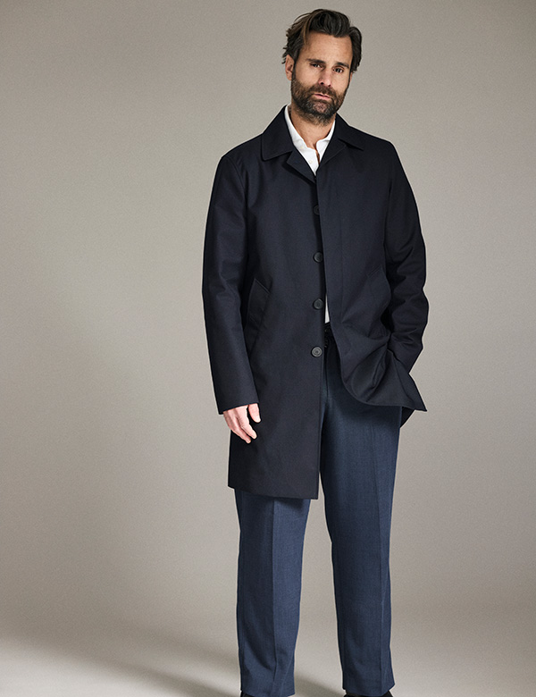 mannelijk model met donkerbruin haar Wes