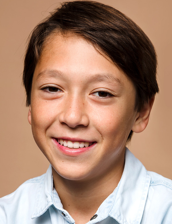 Kindermodel met bruin haar wout