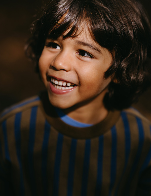 Kindermodel met bruin haar Xavier