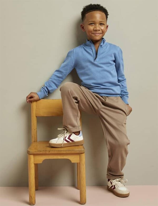 Kindermodel met bruin haar Xavior