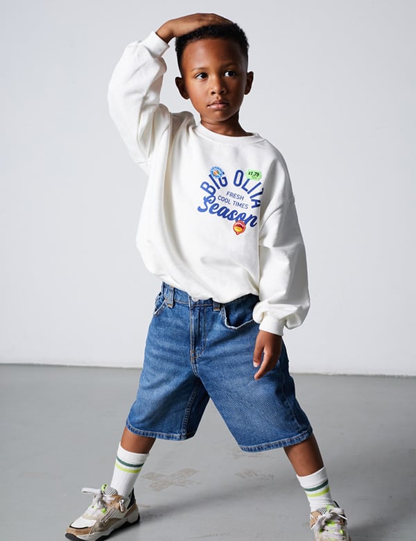 Kindermodel met zwart haar Xavior R.
