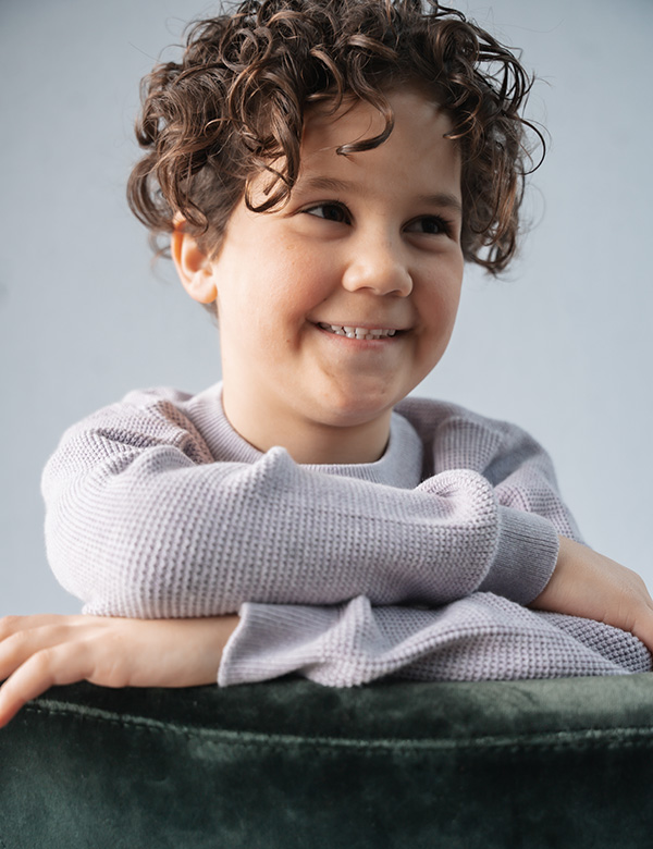 Kindermodel met bruin haar Xem