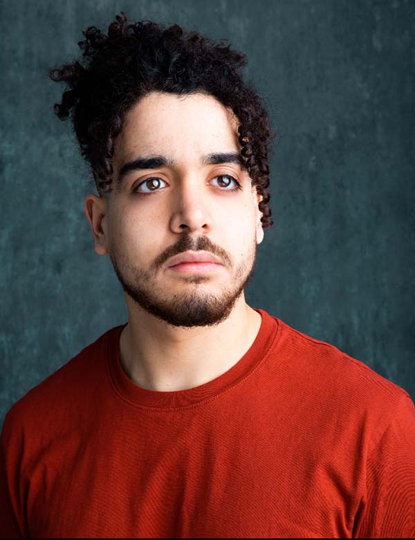 Mannelijk model met donkerbruin haar Yassine