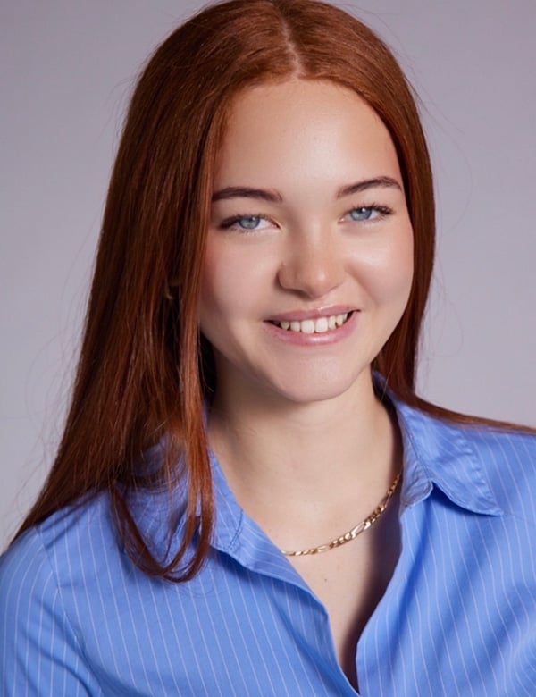 Kindermodel met rood haar ylse