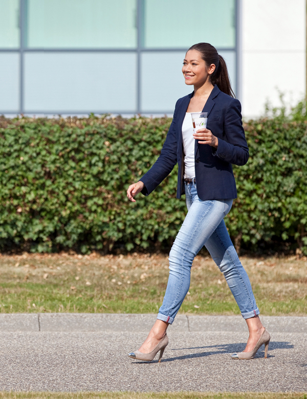 Vrouwelijk model met bruin haar Zerahja