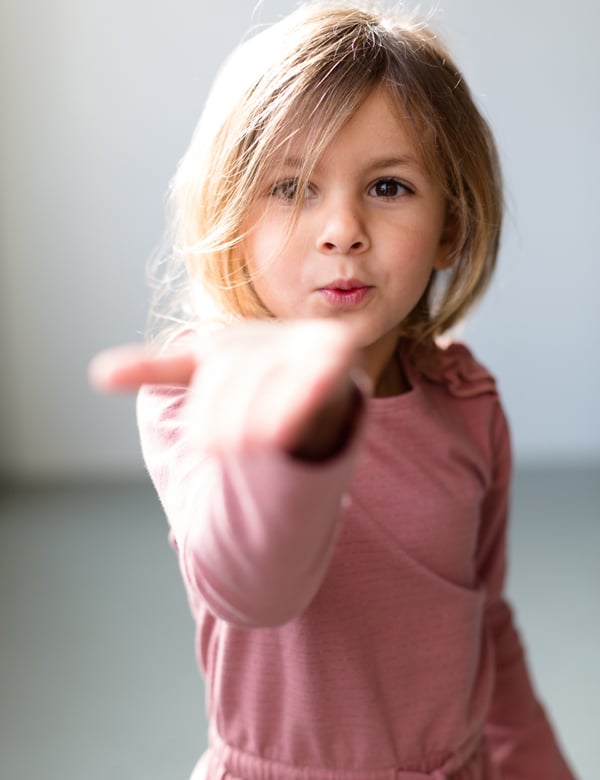 Kindermodel met blond haar Zoe