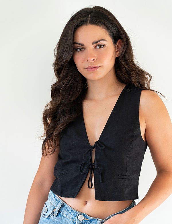 Vrouwelijk model met lang bruin haar Zohra S.