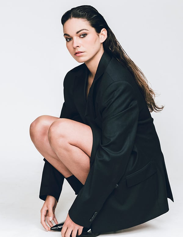 vrouwelijk model bruin haar Zohra