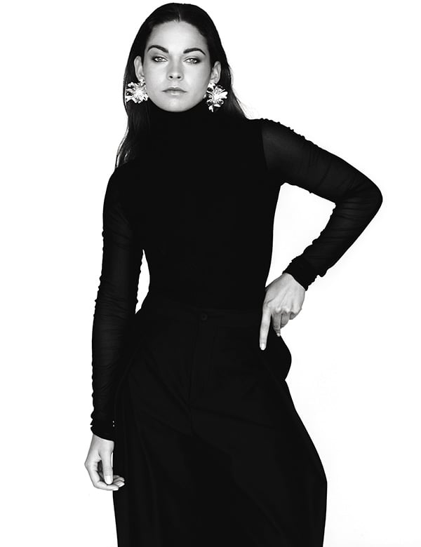 vrouwelijk model bruin haar Zohra