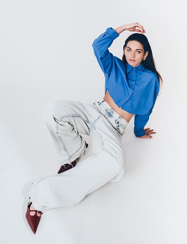 vrouwelijk model bruin haar Zohra