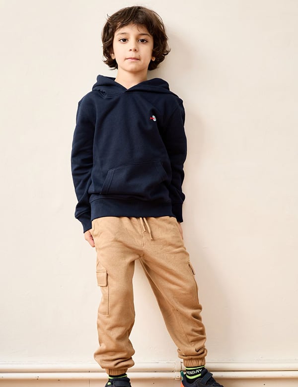 Kindermodel met bruin haar darius