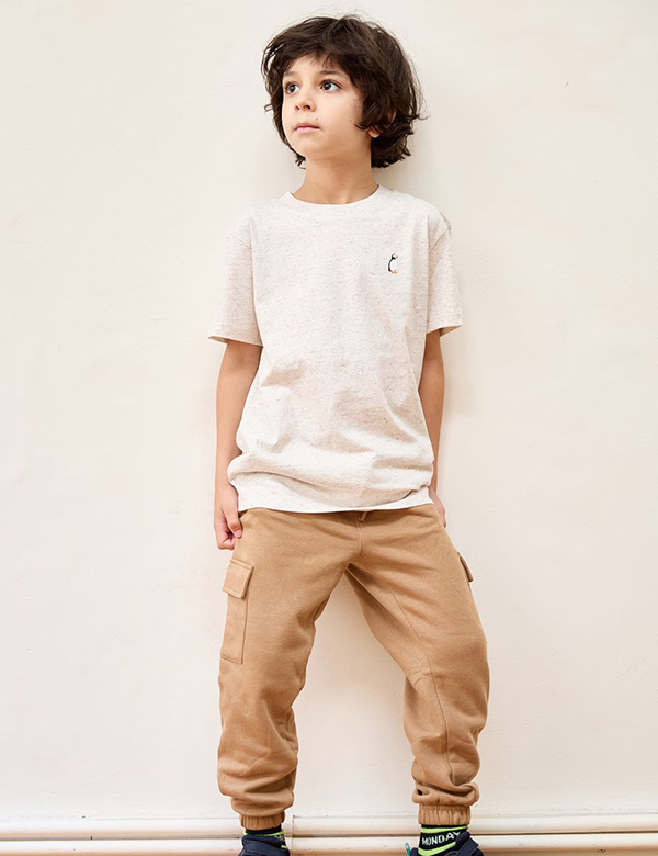 Kindermodel met bruin haar darius