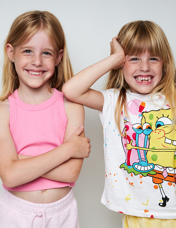 Zusjes Elena en Louise H.