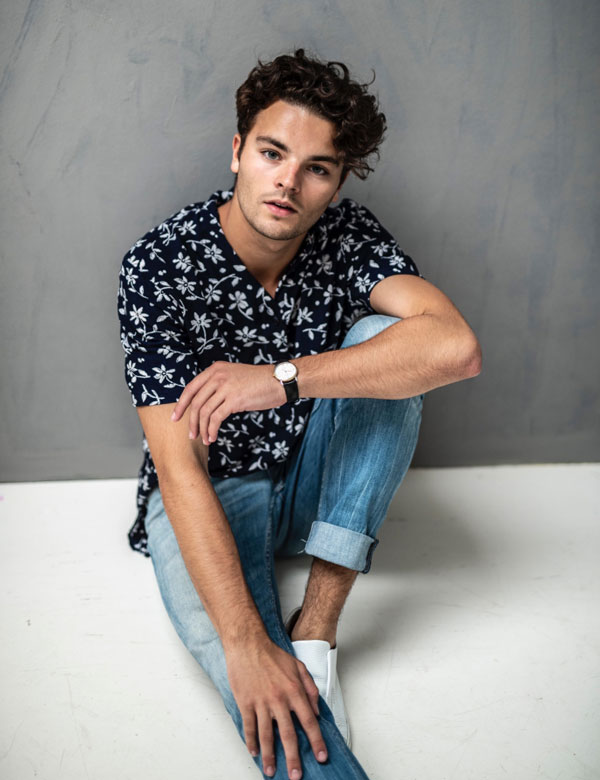 Mannelijk model met bruin haar Noah