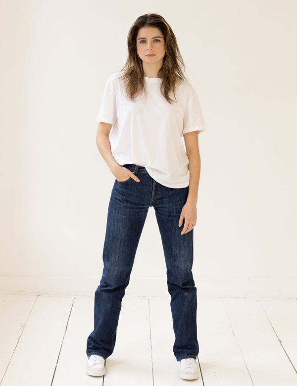 vrouwelijk model donkerbruin haar Annick H.