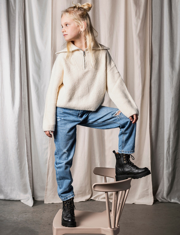 Kindermodel met blond haar Florine