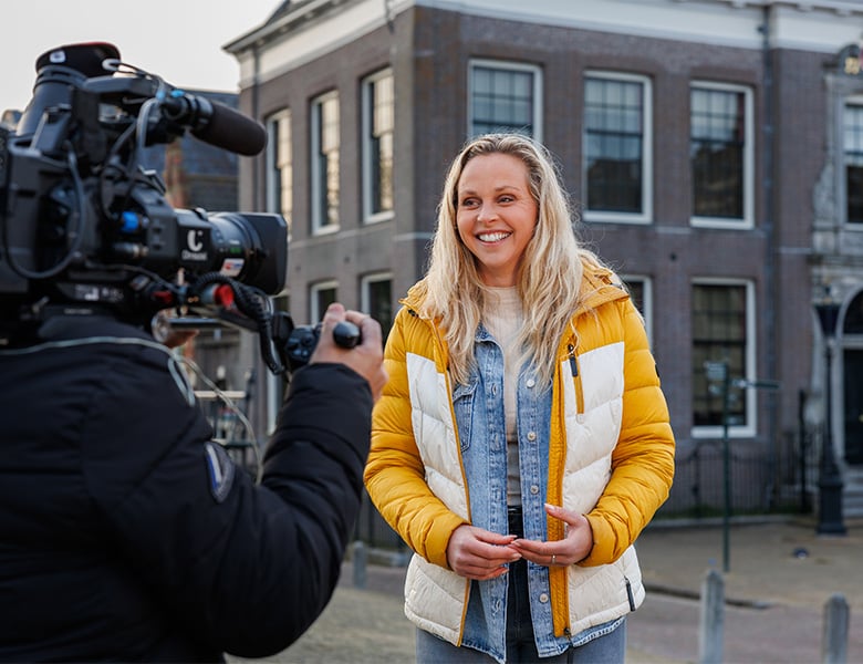 Vrouwelijk model met blond haar Leoni G.