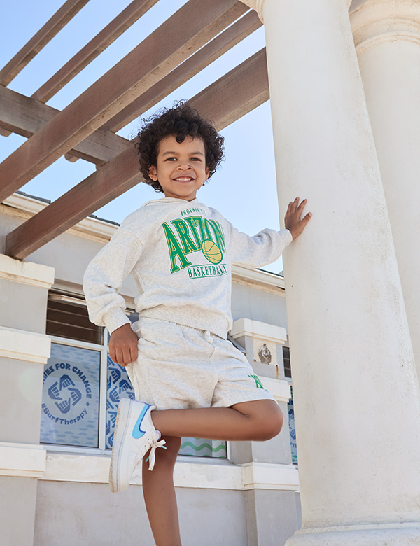 Kindermodel met krullend haar Lyon