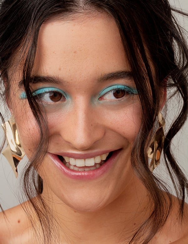 Vrouwelijk model bruin lang haar Noortje B.
