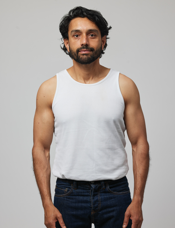 Mannelijk model met zwart haar Saaed