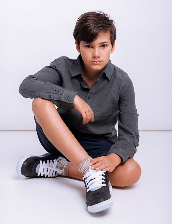 Kindermodel met bruin haar Vinz N.