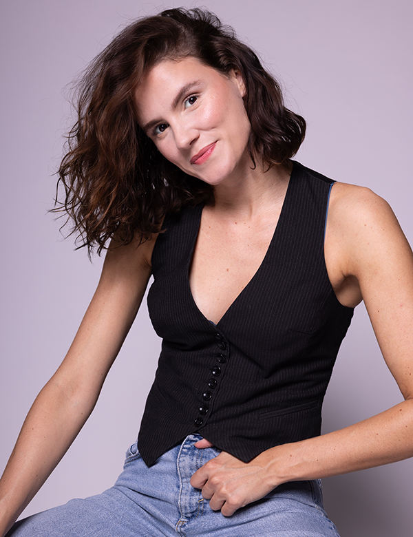 Vrouwelijk model met bruin haar Coco.