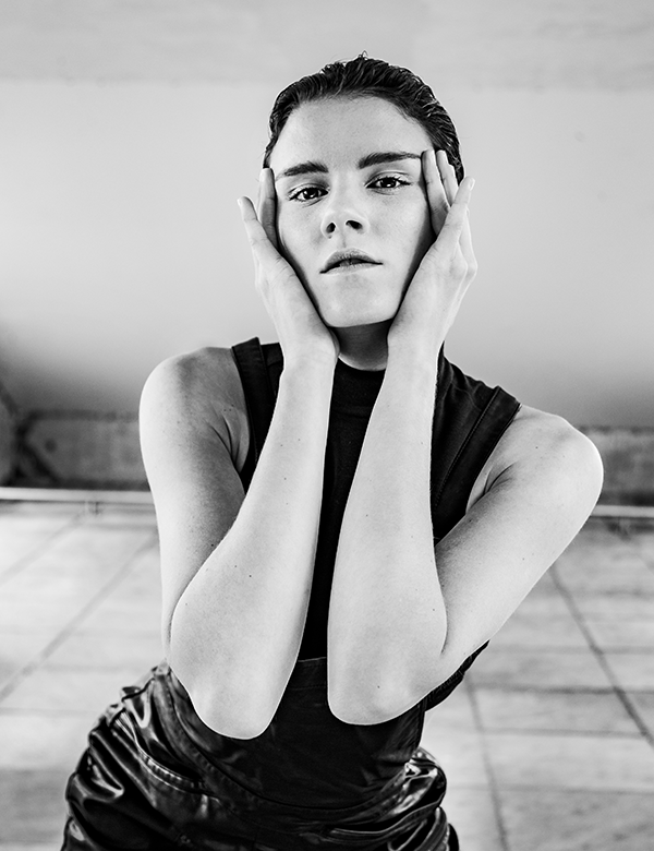 Vrouwelijk model Coco R.