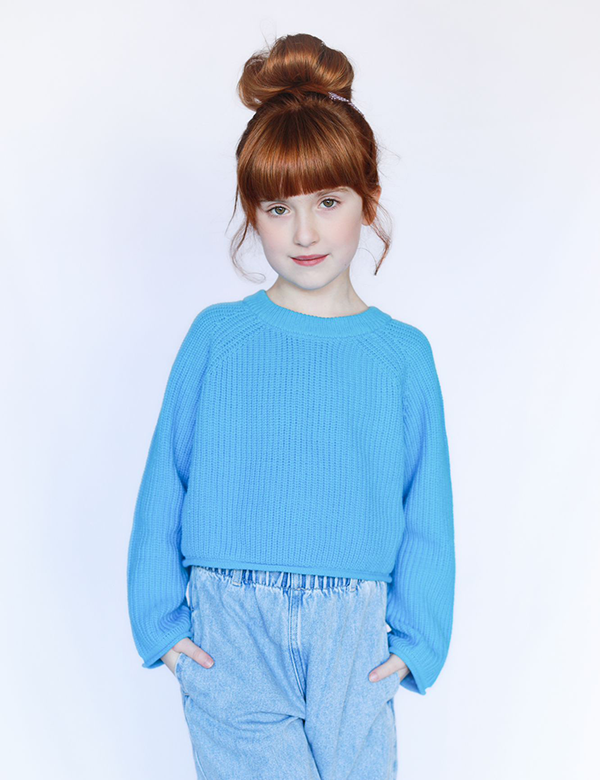 Kindermodel met rood bruin haar Elise Ba.