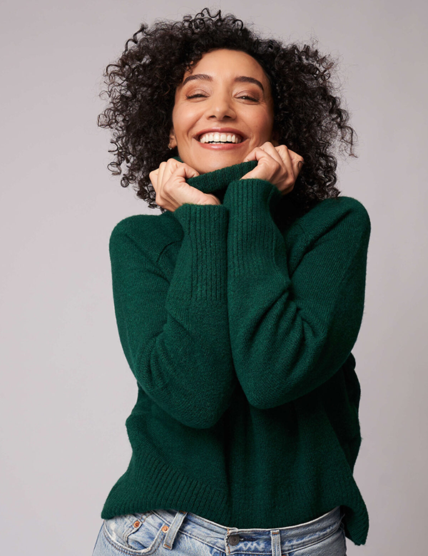 Vrouwelijk model met zwart haar Nadia R.