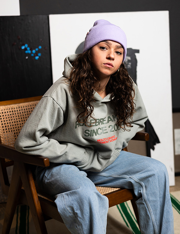 Vrouwelijk model met bruin haar Ornella