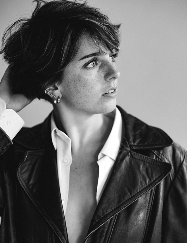 Vrouwelijk model met bruin haar Annick H.