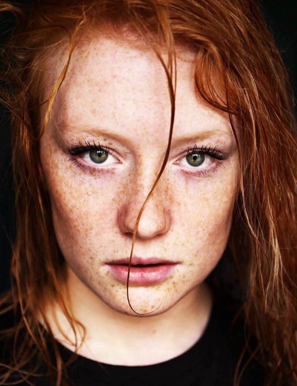 Vrouwelijk model met rood haar Axelle