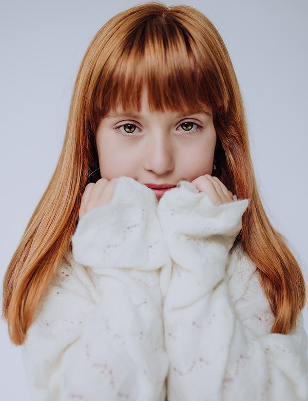 Kindermodel met roodbruin haar Elise