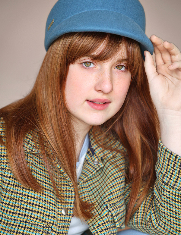 kindermodel met rood haar Elise Ba.