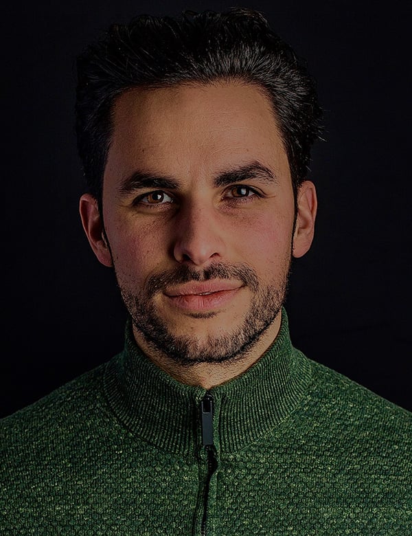 Mannelijk model donker haar elroy