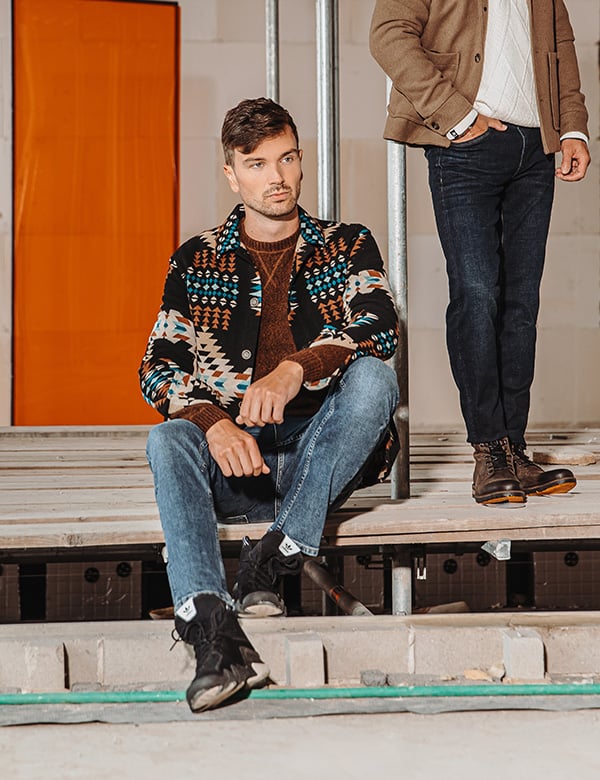 Mannelijk model met donkerbruin haar Tom M.
